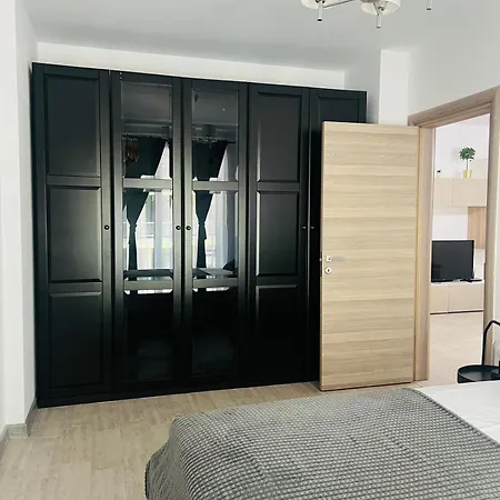 Teo S Apartament By Wtw Sunrise Beach Spa Pools ナボダリ